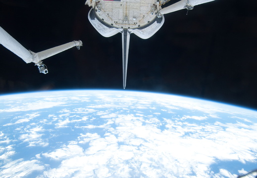 STS119-E-10069