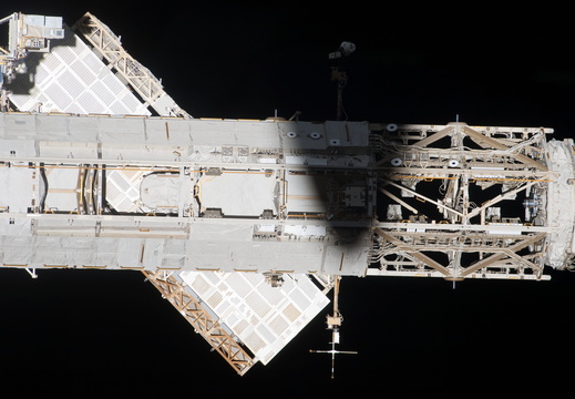 STS119-E-08494