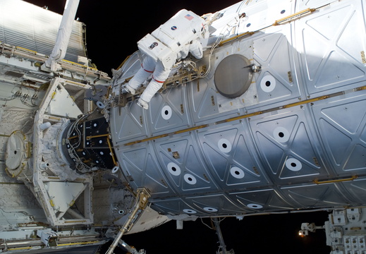 STS114-E-06520