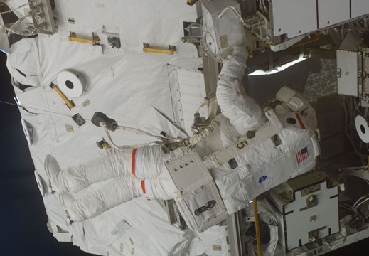 STS110-E-05624