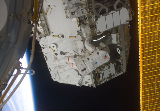 STS110-E-05626