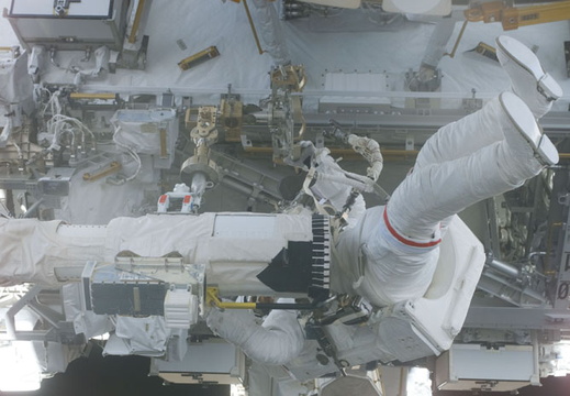 STS110-E-05606