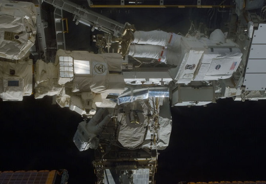 STS110-E-05848