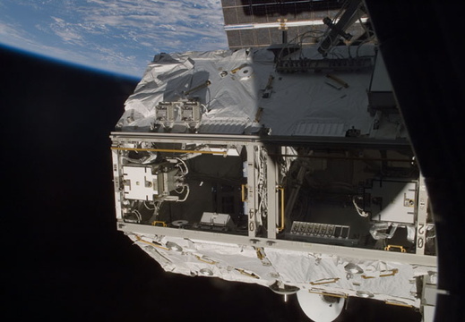 STS110-E-05994