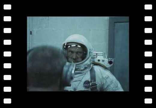 Buzz Aldrin training in AMU - 1966 Nasa footages ( No sound )