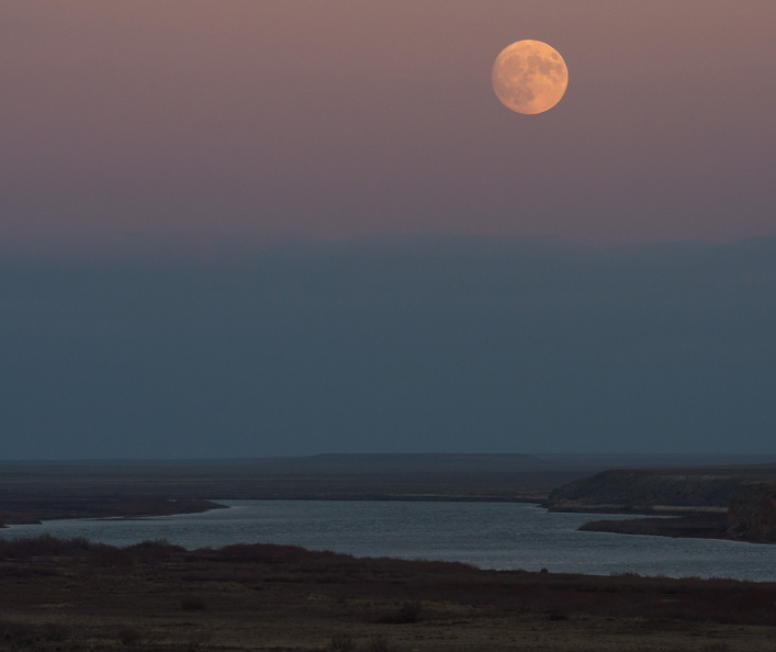moonrise-baikonur-kazakhstan-nhq201611130008_30662828620_o.jpg