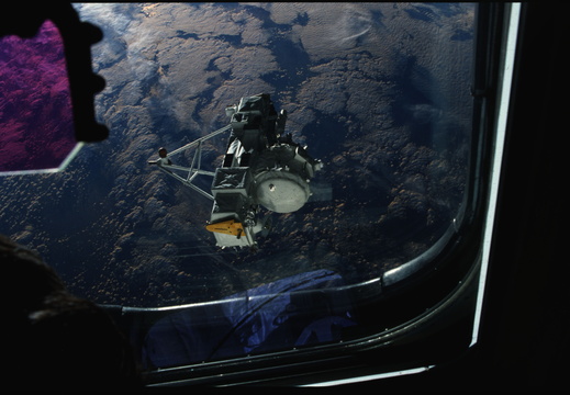 STS039-11-028