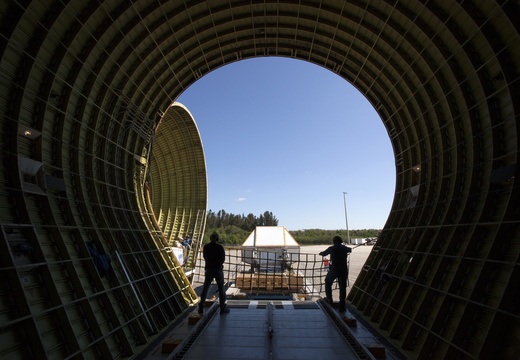 KSC-20170425-PH-SWW01-0144