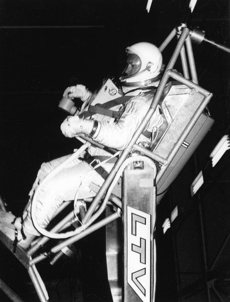 3-jan-1966---dallas-tx---technician-begins-somersault-maneuver-in-tests-of-ltv-aerospace-astronaut-maneuvering-unit-aboard-easy-moving-air-bearing-platform_45820003135_o.jpg