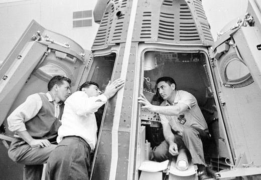 Engineers check out Gemini capsule