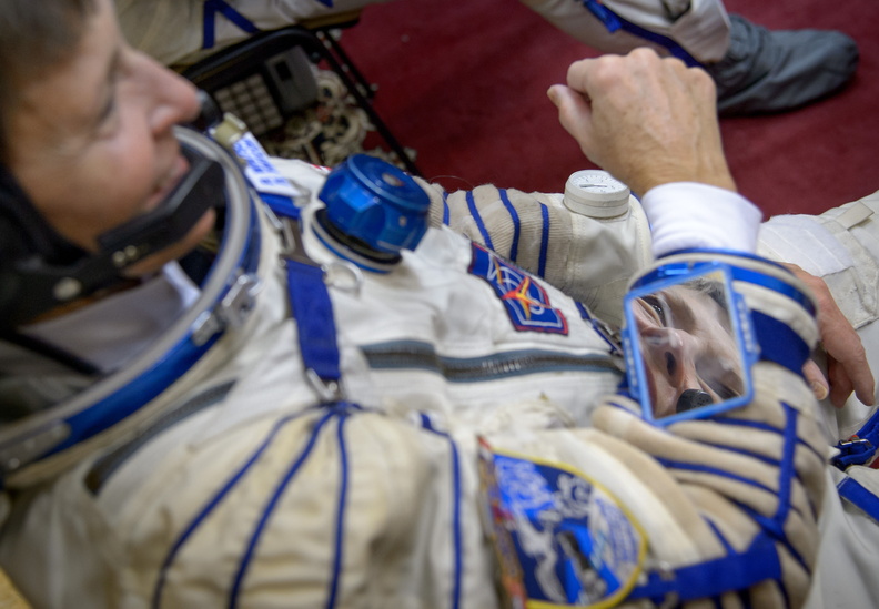 thom_astro_30486633000_Expedition 50 Qualification Exams.jpg