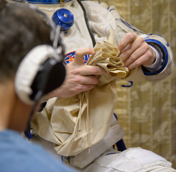 thom_astro_30751002586_Expedition 50 Qualification Exams.jpg