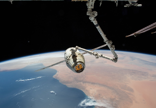 ISS055-E-063934