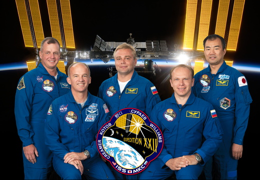 nasa2explore 9416130072 iss022-s-002a