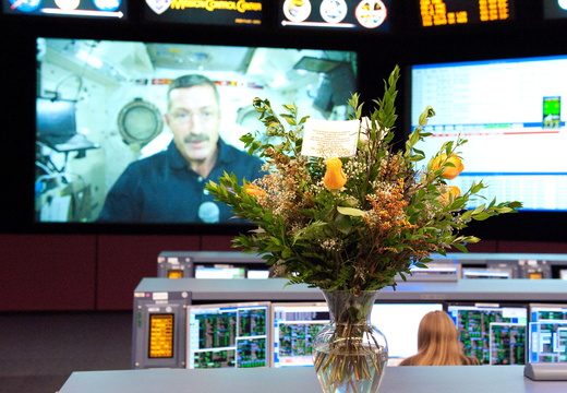 nasa2explore 6391012647 Thanksgiving Flowers in Mission Control