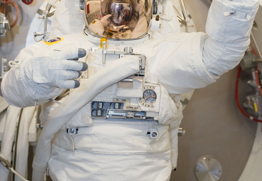 JSC2011-E-202394
