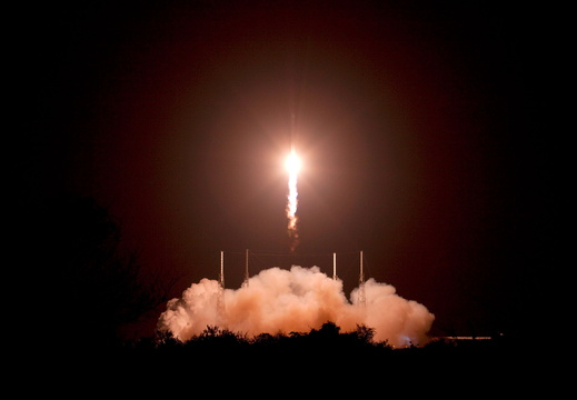 the-spacex-falcon-9-launches 8074073334 o