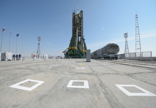 SOYUZ (CREWED)