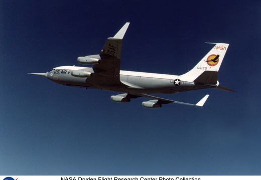 KC-135 STRATOTANKER - Toon dit album KC-135 STRATOTANKER