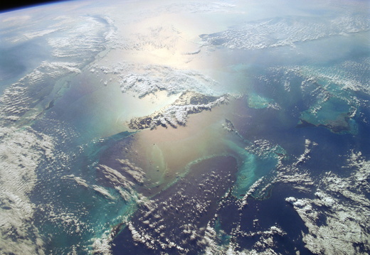 STS090-708-051