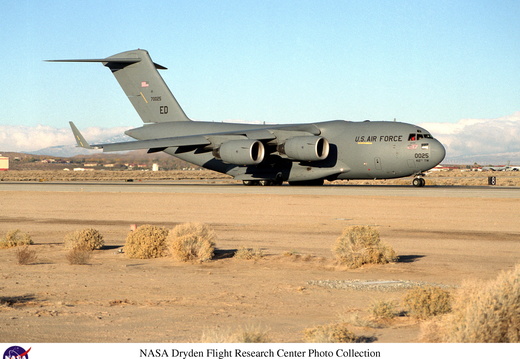 C-17 Globemaster III - Toon dit album C-17 Globemaster III