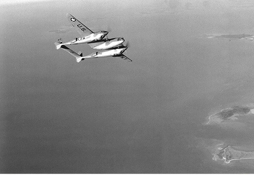 P-38 Lightning - Toon dit album P-38 Lightning