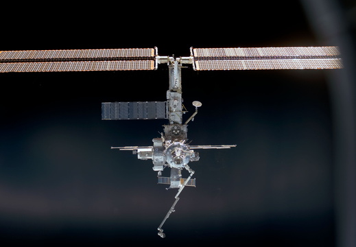 STS110-E-5075