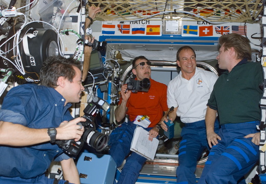 STS110-E-5103