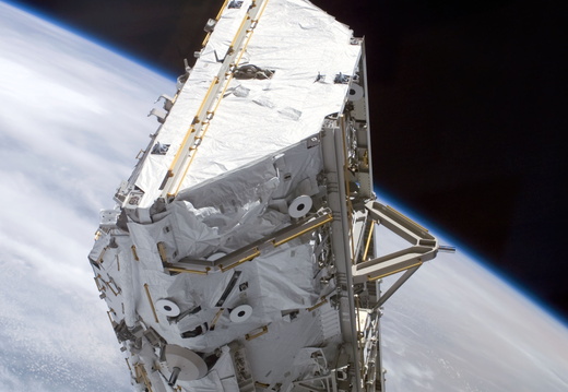 STS110-E-5170
