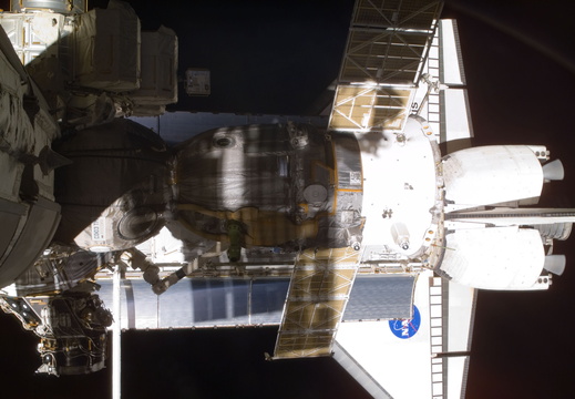 STS110-E-5151
