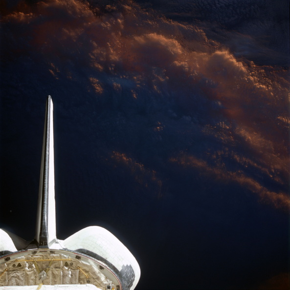 STS081-722-014.jpg