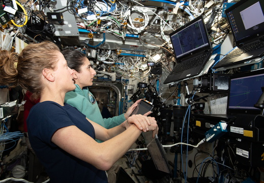ISS070-E-023504