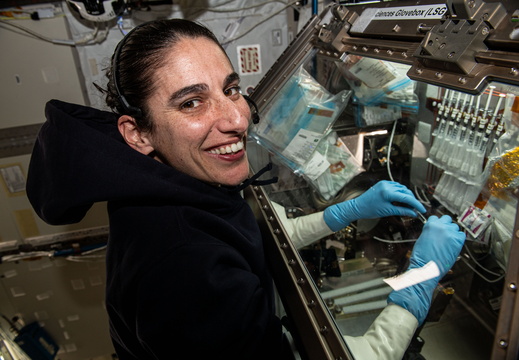 ISS070-E-037002