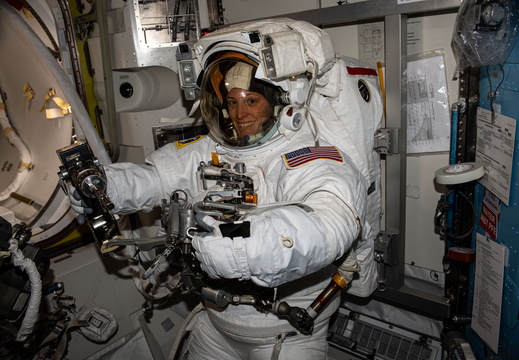 ISS070-E-002889