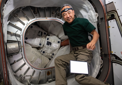 ISS070-E-00324
