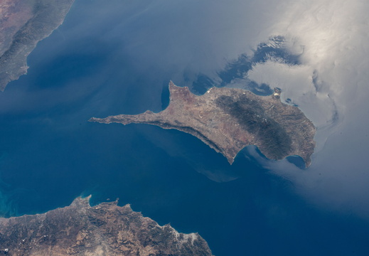 ISS070-E-008985
