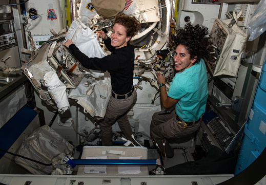 ISS070-E-014305