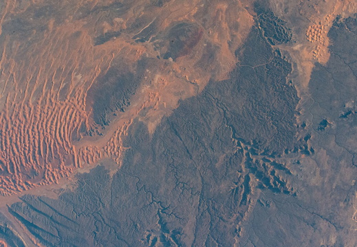 ISS070-E-052305