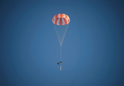 JSC2010-E-165935