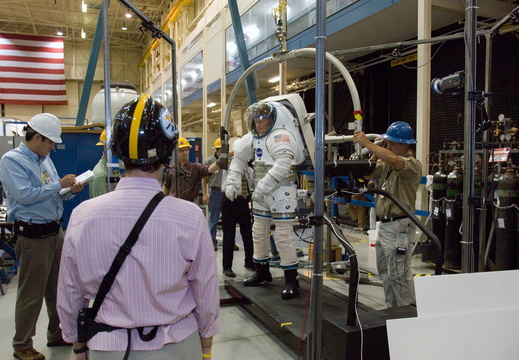 JSC2006-E-23381