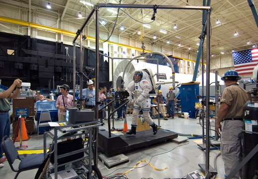 JSC2006-E-23387
