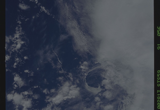 STS059-091-056
