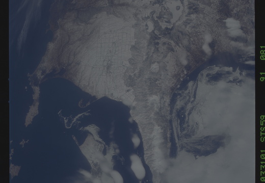 STS059-091-081