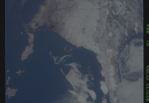 STS059-091-084