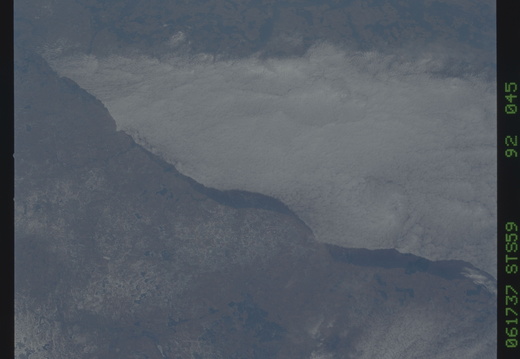 STS059-092-045