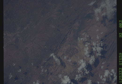 STS059-093-003