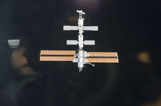 STS111-E-05013