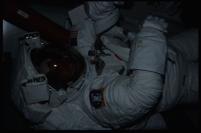 STS110-314-034.jpg