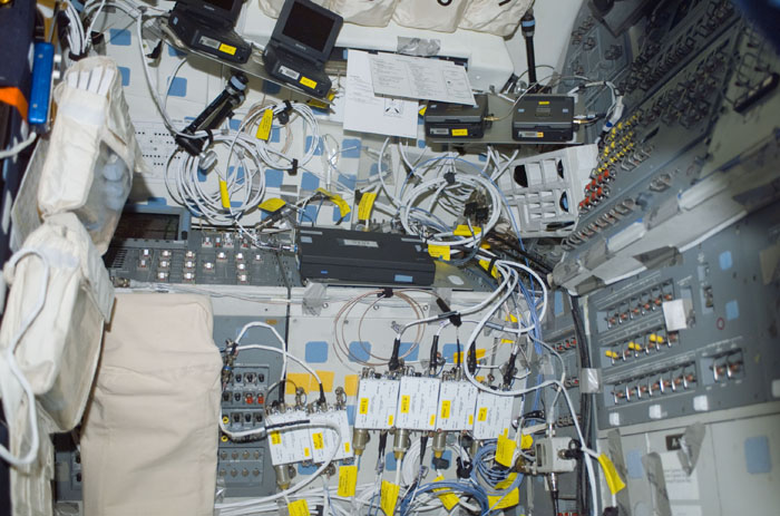 STS110-E-05040