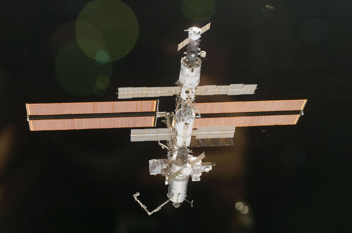 STS110-E-05915
